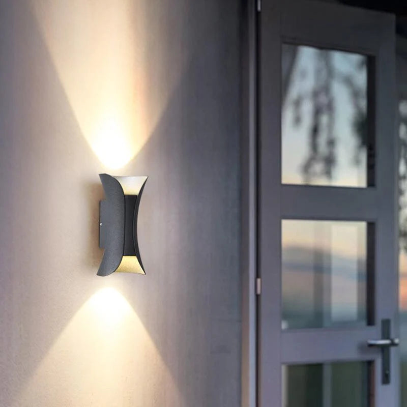 Bidirectional LED Wall Light - Modern Outdoor Lamp with Curved Design and IP54 Protection