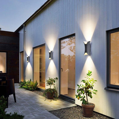 Bidirectional LED Wall Light - Modern Outdoor Lamp with Curved Design and IP54 Protection